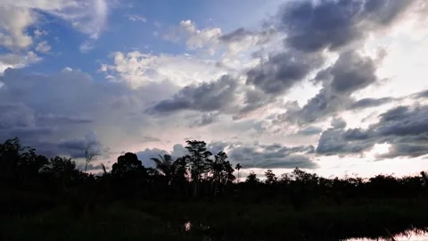 The sky is cloudy and the sun is setting Stock-Footage 304182558