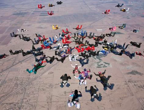 Sky diving large group formation Foto stock