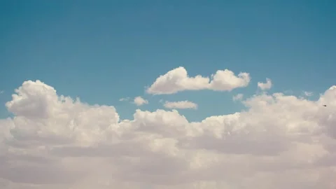 Sky Flowing Clouds - Cloud Time-Lapse Vídeo Stock 257856950