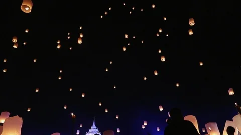 Sky lanterns, floating lanterns, hot-air balloons Loy Krathong Festival. Stock Footage 116076529