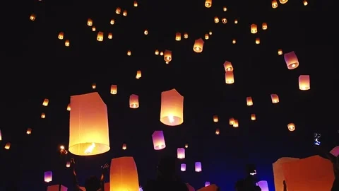 Sky lanterns, flying lanterns, hot-air balloons in Loy Krathong Festival. Stock Footage 207023916