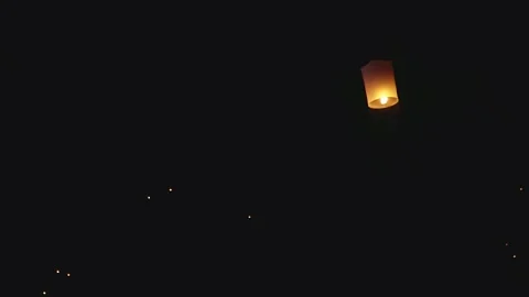 Sky lanterns, flying lanterns, hot-air balloons in Loy Krathong Festival. Stock Footage 260634435