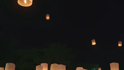 Sky lanterns, flying lanterns, Loy Krathong Festival in Chiang Mai Thailand. Stock Footage 304274998
