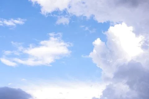 Sky with many bright clouds Foto stock