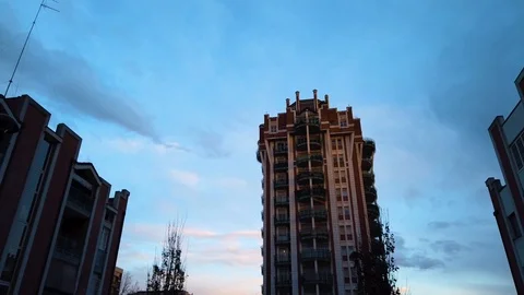 Sky Over Tower Hyperlapse 库存影片 124424765