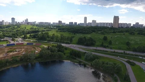 Sky over Western Administrative District in Moscow, Russia. View Moscow 库存影片 104562480