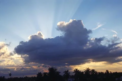 Sky pattern cloud rays, India Foto stock