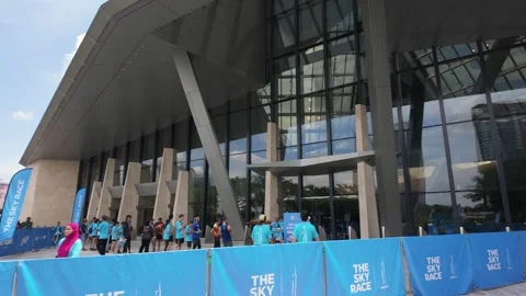 The Sky Race which is held at Merdeka 118 库存影片 316157184