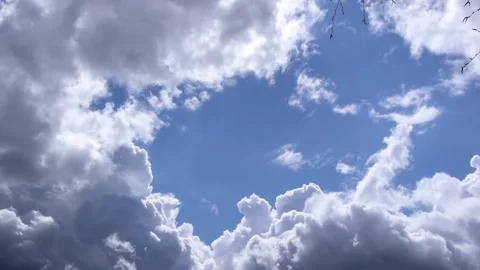 Sky with storm clouds from which the sun's rays peek out in the spring. Stock Footage 194494464