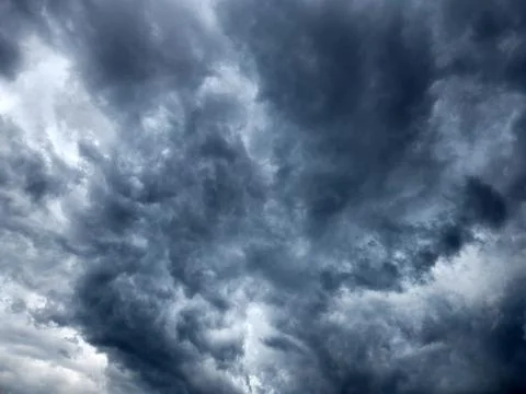 Sky before a thunderstorm. Dark storm clouds Foto stock