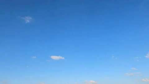 Sky timelapse. Cloud movement. Blue sky. Cloud timelapse. 스톡 동영상 232310820