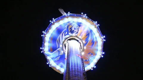 Sky Tower Stock-Footage 588203