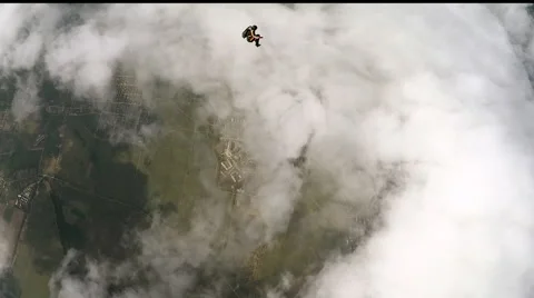 Skydiver in accelerated free fall course  Video stock 57667100