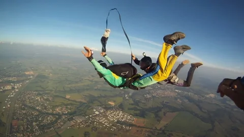 Skydiver dangerous does not open the parachute Stock Footage 140761252