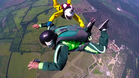 Skydiver in free fall Video stock 69066493