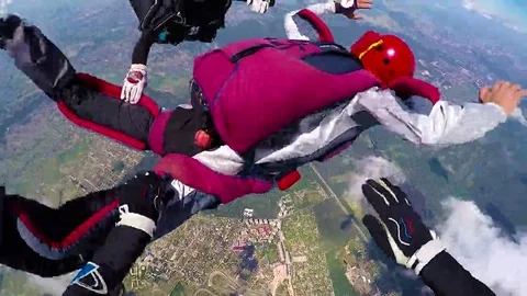 Skydiver in free fall Stock-Footage 69123316