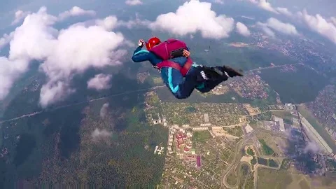 Skydiver in free fall Stock-Footage 69125502