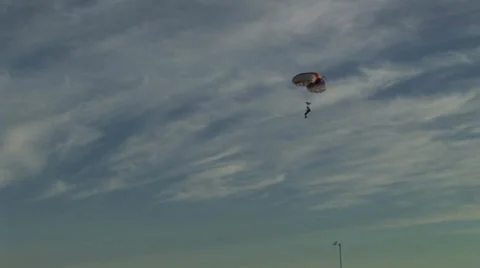Skydiver As He Lands 스톡 동영상 19159550
