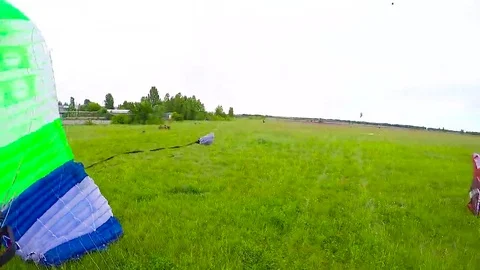 Skydiver landing Video stock 69121961