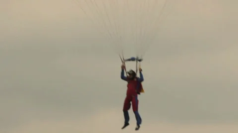 Skydiver lands Video stock 38574158