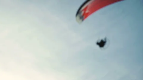 Skydiver over Beach Vídeo Stock 90117032