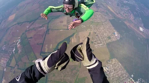Skydivers in free fall, editorial Video stock 68858986