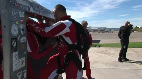 Skydivers Practice A Tandem Jump 3 Video stock 19162625