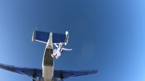 Skydiving. Girl. 스톡 동영상 135673088