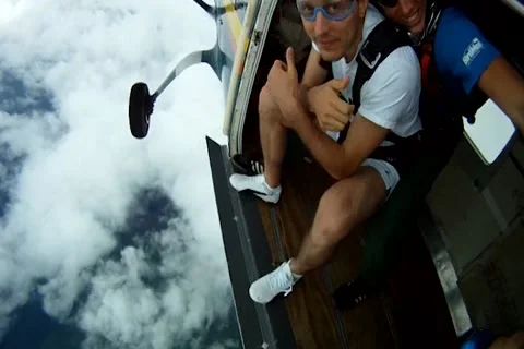 Skydiving at Honolulu island Vidéo 44442912