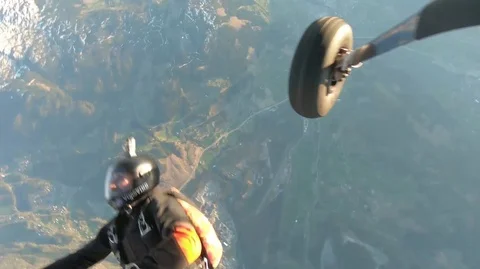 Skydiving new Vidéo 108999575