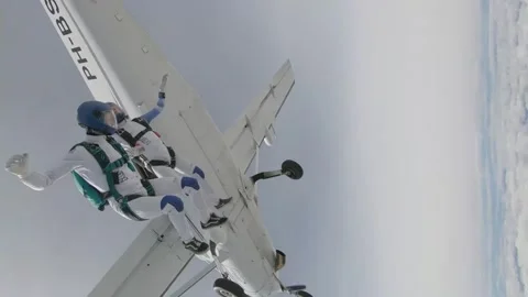 Skydiving new Vidéo 136753907
