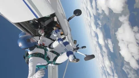 Skydiving new Vidéo 136754492