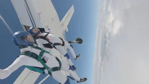 Skydiving new Vidéo 136754513