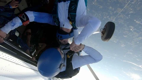 Skydiving new2 Vidéo 124963711