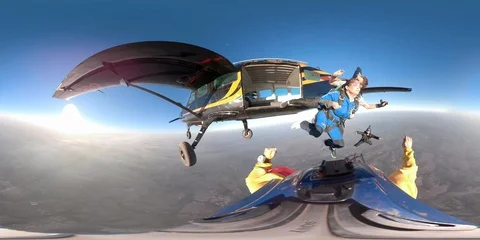 Skydiving tandem 360 VR Vídeos de archivo 92651422