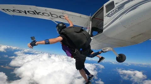 Skydiving, tandem jump. Vidéo 165431016
