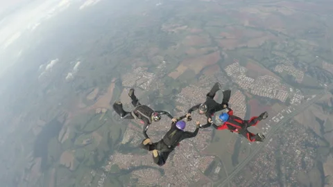 Skydiving team 4K 스톡 동영상 95962218