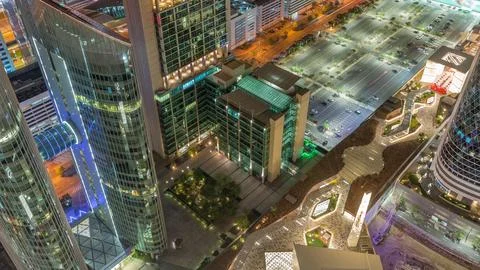 Skyline look down view of the high-rise buildings on Sheikh Zayed Road in D.. Foto stock