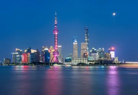 The skyline of Shanghai on the Huangpu River at n Stock Photos