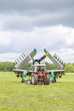 Skyraider and tracteur Stock Photos