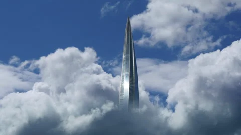 A Skyscraper Above the Clouds Vídeos de archivo 242334675