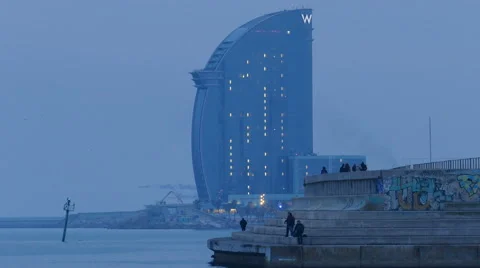 Skyscraper at Dusk Vídeos de archivo 60700351