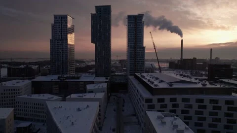 Skyscraper flyby, Helsinki kalasatama by drone 스톡 동영상 235371053