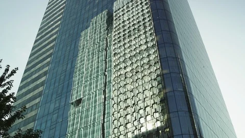 Skyscraper reflection with green glass windows at business district in Paris, Stock Footage 119362094