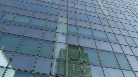 Skyscraper reflection with green glass windows at business district in Paris, 스톡 동영상 119362642