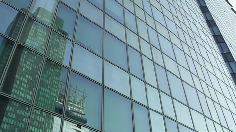 Skyscraper reflection with green glass windows at business district in Paris, 動画素材 119362644