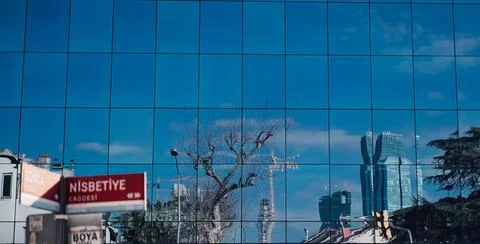  Skyscraper Reflections on Mirror Covered Building Stock Photos