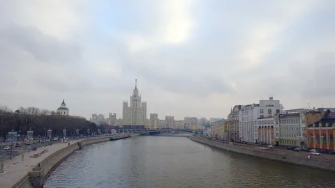 Skyscraper on the river in central Moscow. Stock Footage 86280955