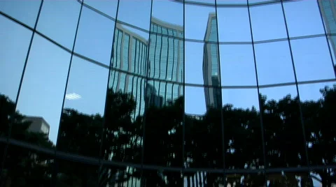 Skyscraper tilt up Stock-Footage 721092