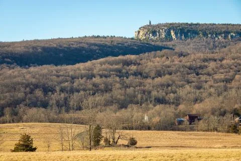 Skytop Tower and Eagle Cliff, Mohonk Preserve, Upstate New York, USA Stock Photos